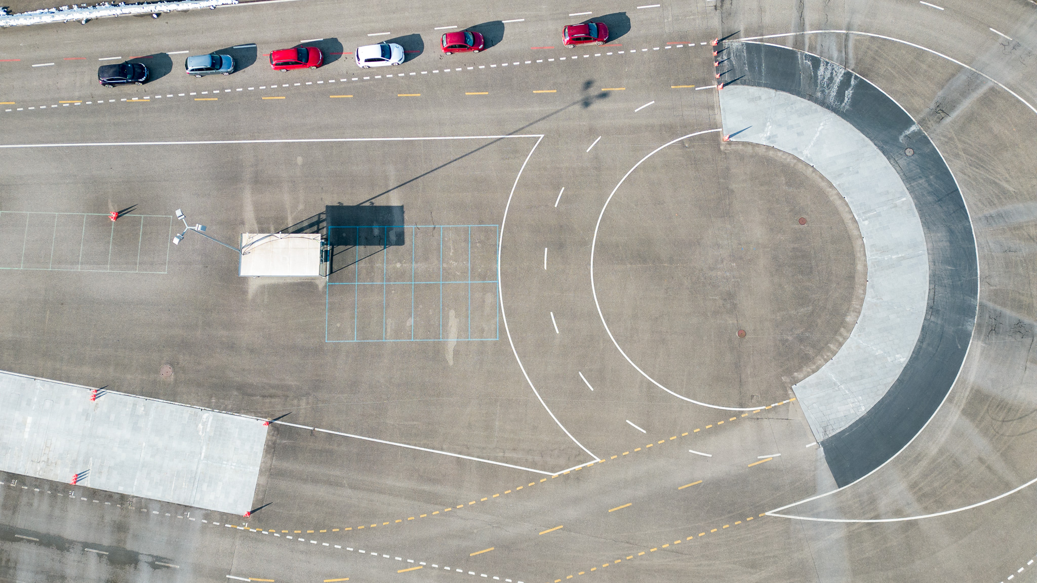Gelände für Fahrsicherheitskurse im Fahrzentrum Lyss